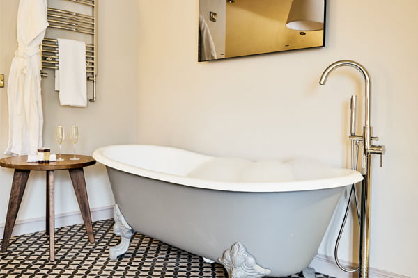 freestanding bath in honeymoon suite